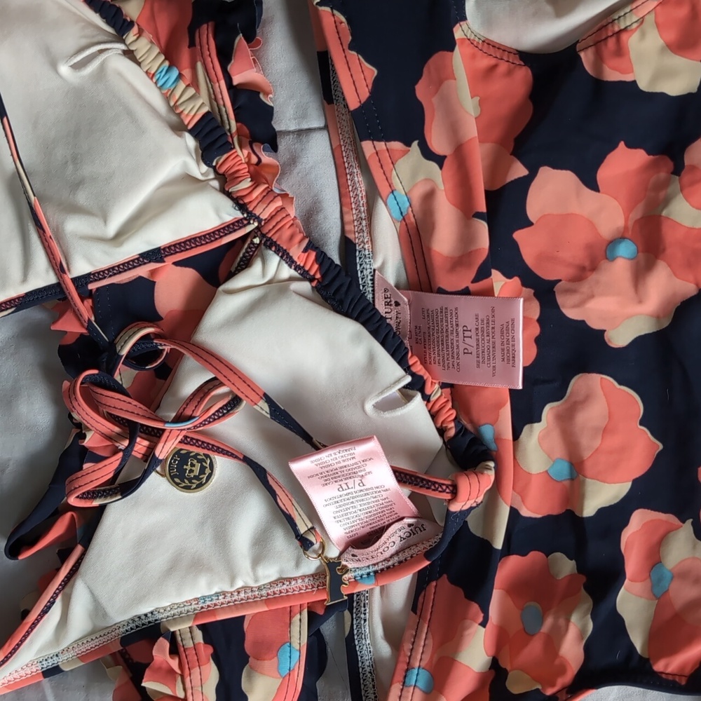 Juicy Couture 3piece Bathing Suit - Picture 4 of 7